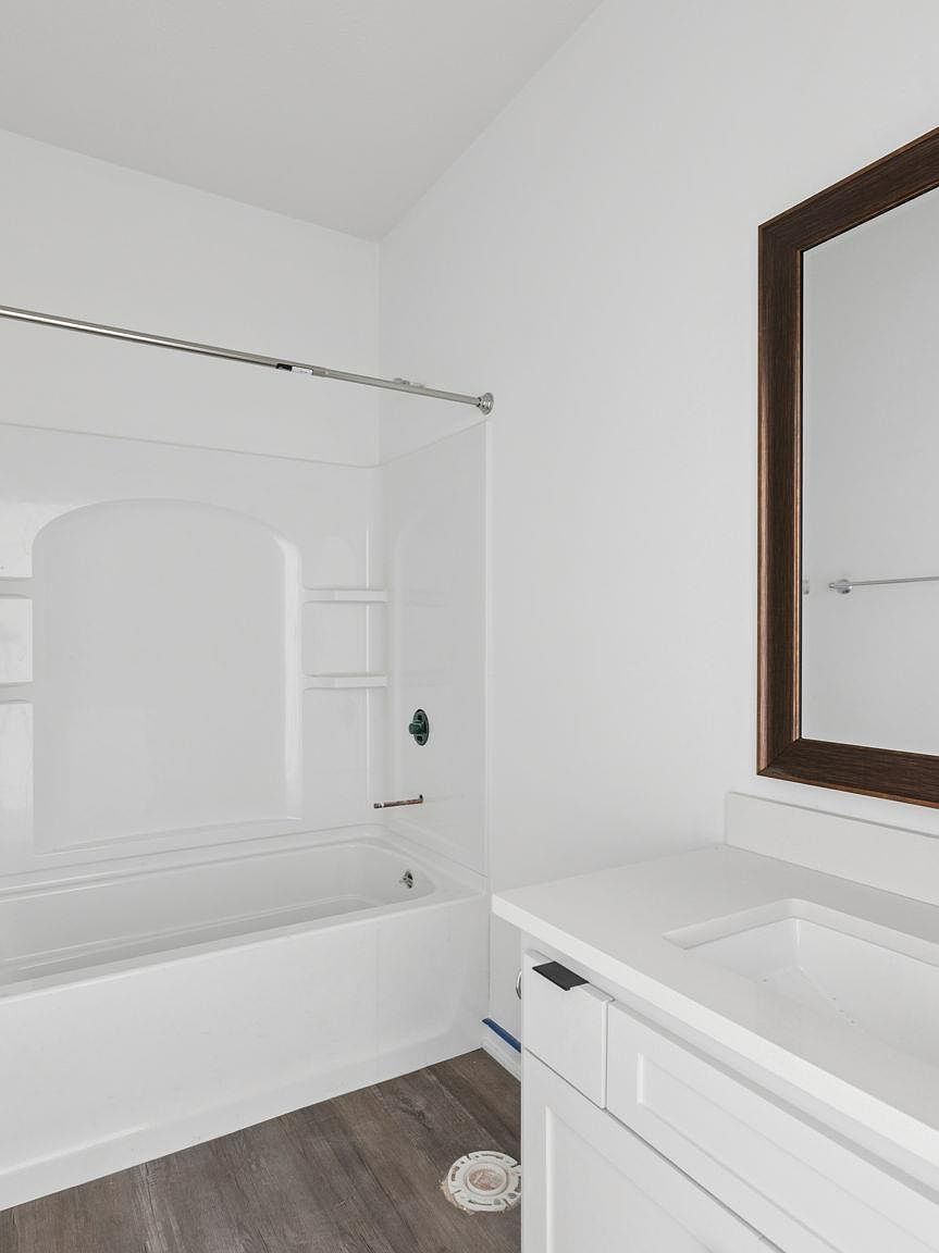 808 Grandview Dr Louisville, NE 68037  | Single Family