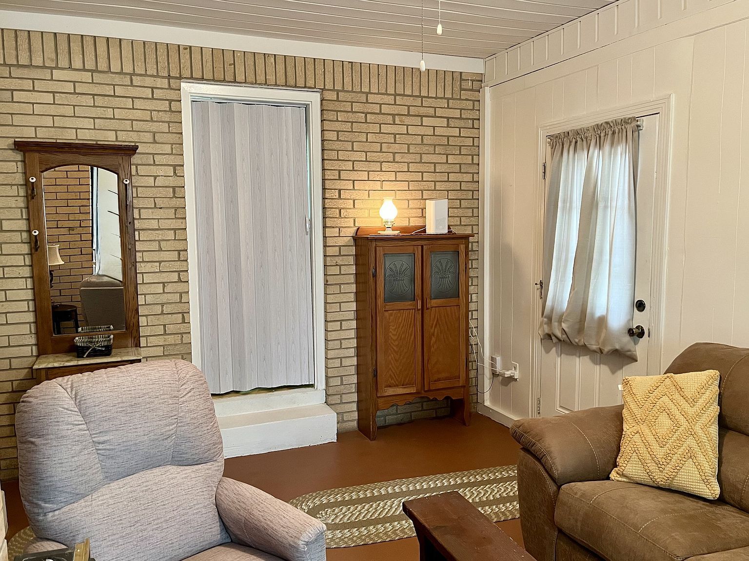 2025 Linda Ln Cmbrlnd Frnce, TN 37051  | Single Family