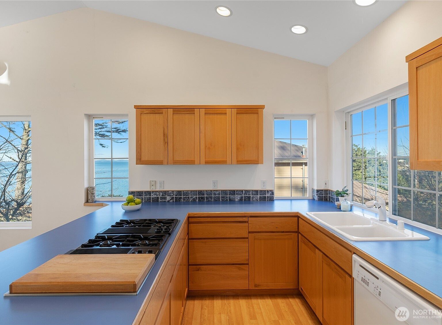 2337 W Beach Rd Oak Harbor, WA 98277 | Single Family