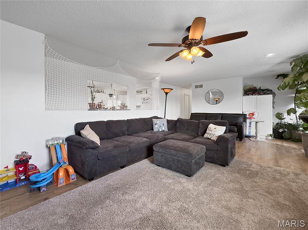 109 N Meyer N Valmeyer, IL 62295 | Single Family