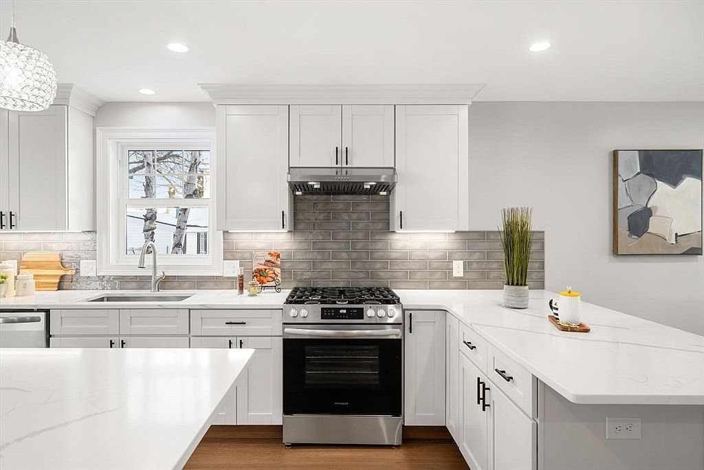 52 Lundberg St Lowell, MA 01852  | Single Family