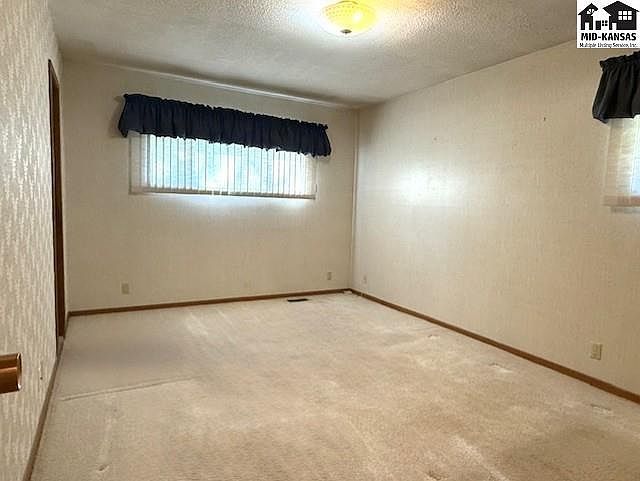 3102 Princeton Dr Hutchinson, KS 67502 | Single Family