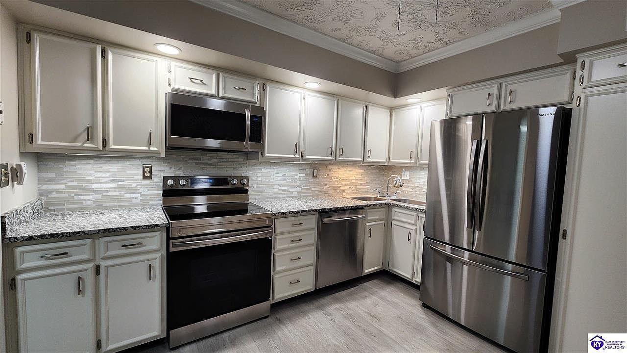 1600 Gardiner Ln Louisville, KY 40205 | Single Family