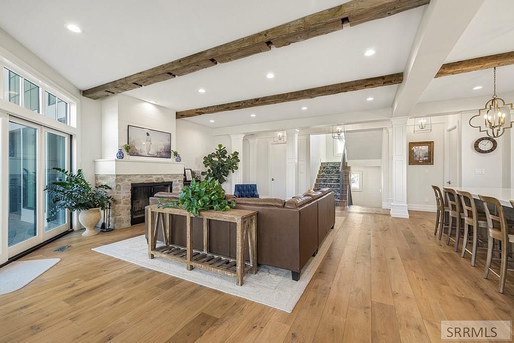 1098 E 1485 N Shelley, ID 83274  | Single Family