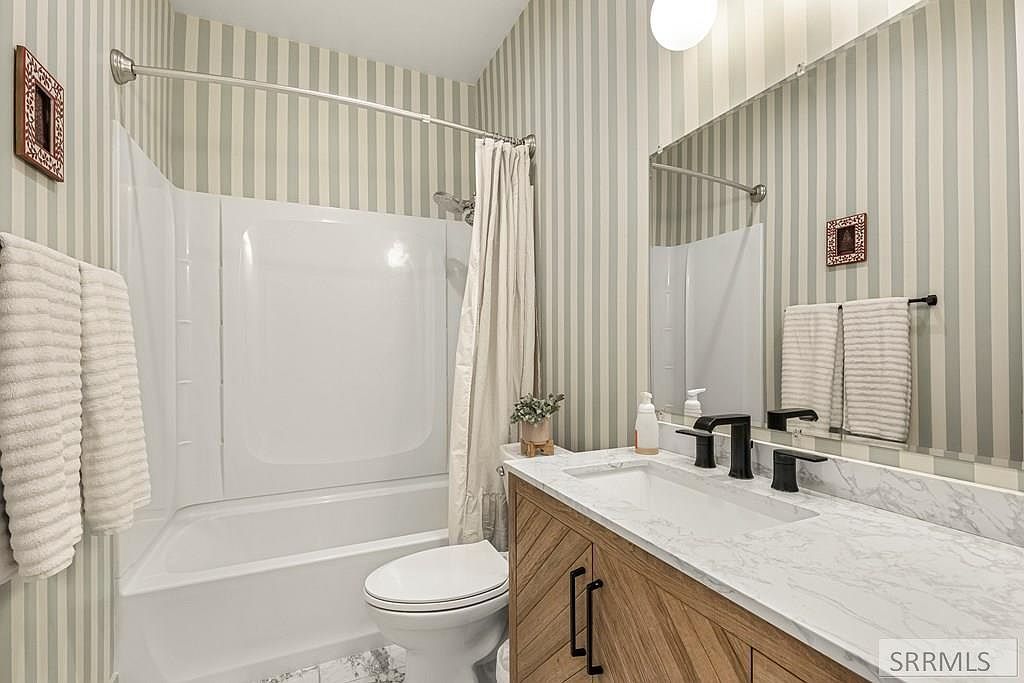 1423 N 950 E Shelley, ID 83274  | Single Family