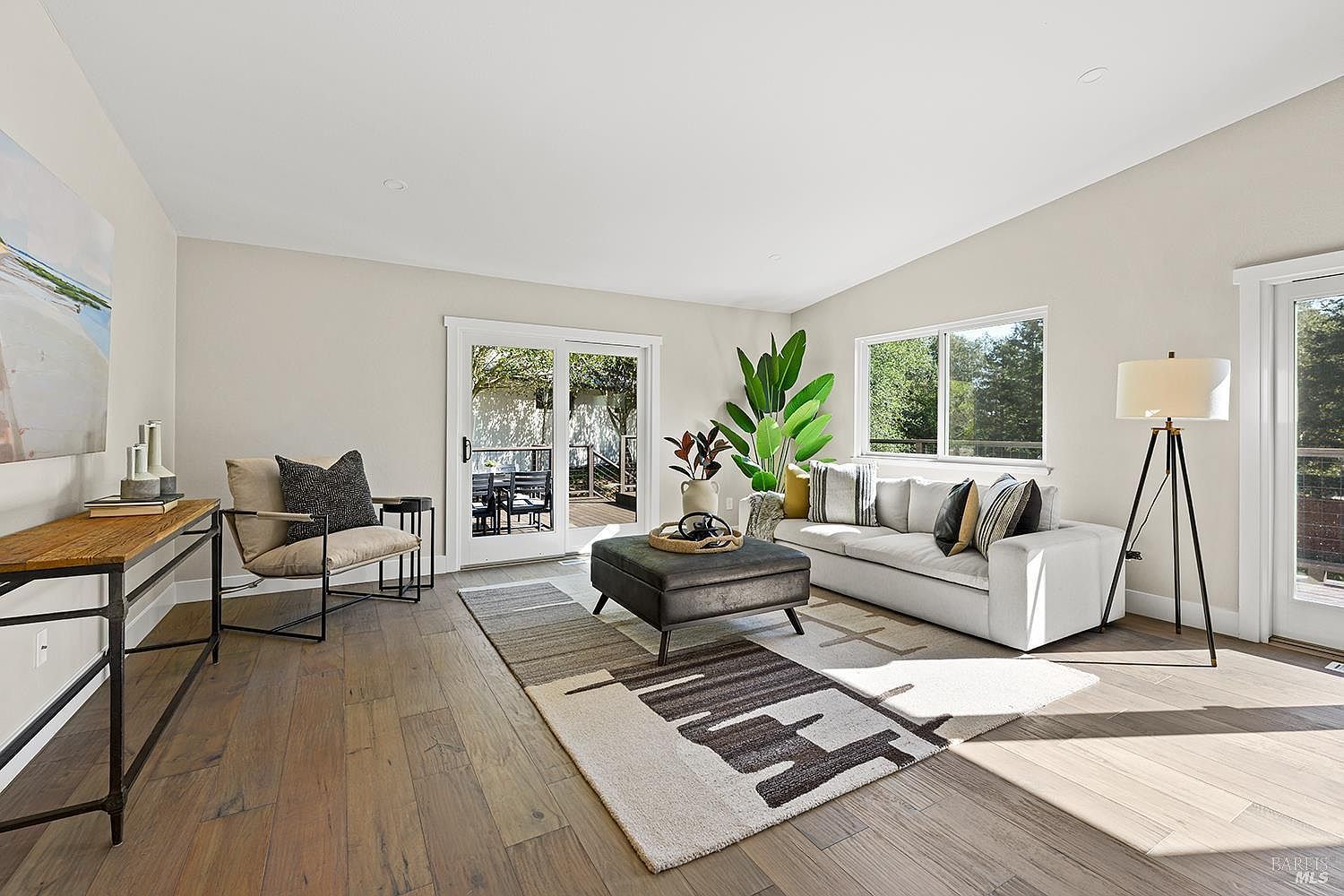 210 Burgundy Rd Healdsburg, CA 95448  | Single Family