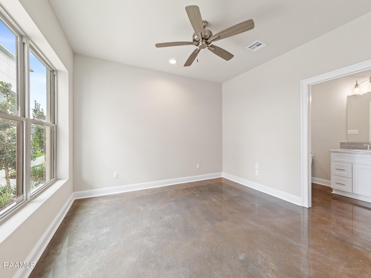 214 Spoonbill Dr Youngsville, LA 70592 | New build