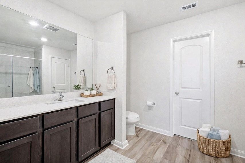 107 Bandana Cir Newark, TX 76071  | Single Family