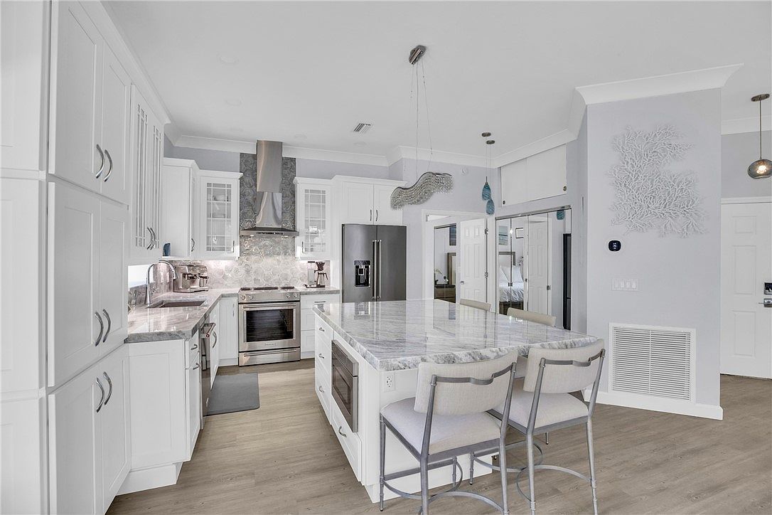 1255 Winding Oaks Cir E APT 604 Vero Beach, FL 32963 | Condominium