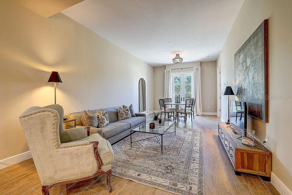 525 N Orange Ave STE 202 Sarasota, FL 34236  | Condominium