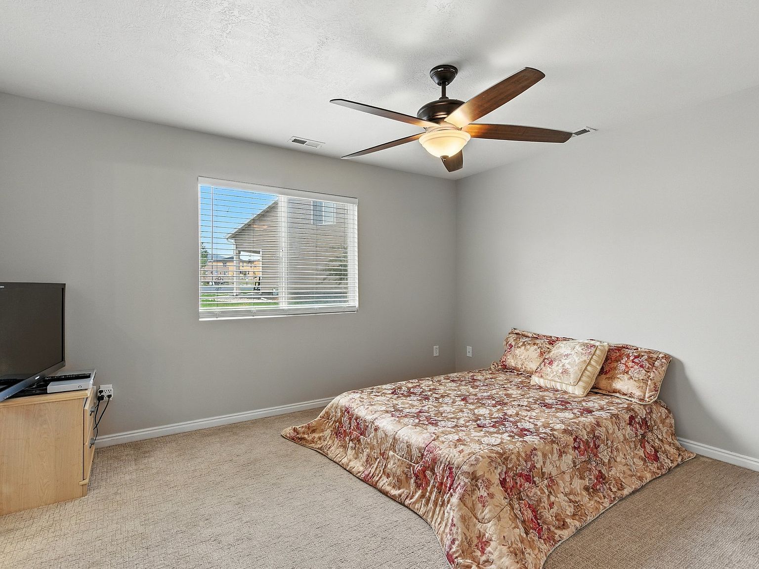 61 W 1570 N Tooele, UT 84074  | Single Family