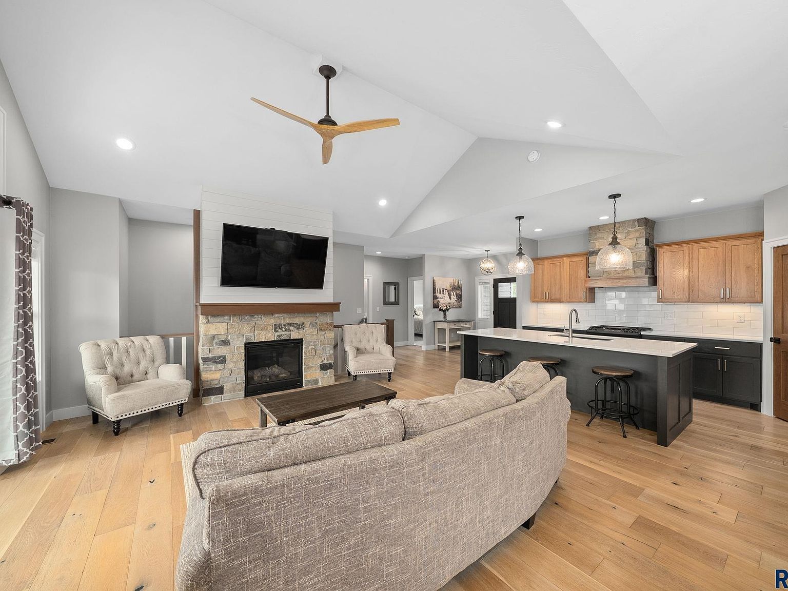 920 S Torrey Pine Ln Sioux Falls, SD 57110  | Single Family