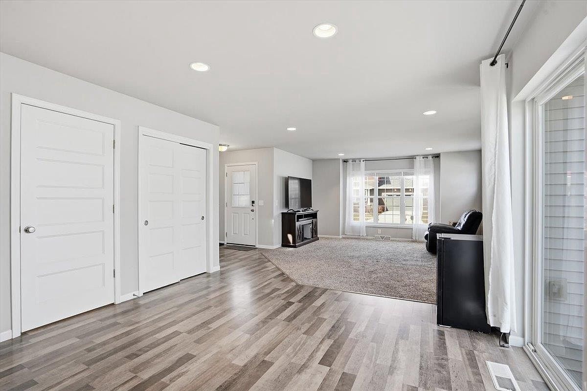 1406 Thoreau Dr Sun Prairie, WI 53590  | Single Family