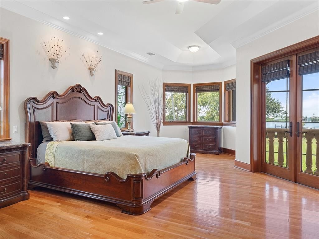 1930 Bayshore Dr Englewood, FL 34223  | Single Family