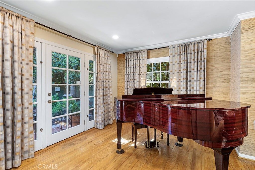 3456 Laurelvale Dr Studio City, CA 91604  | Single Family