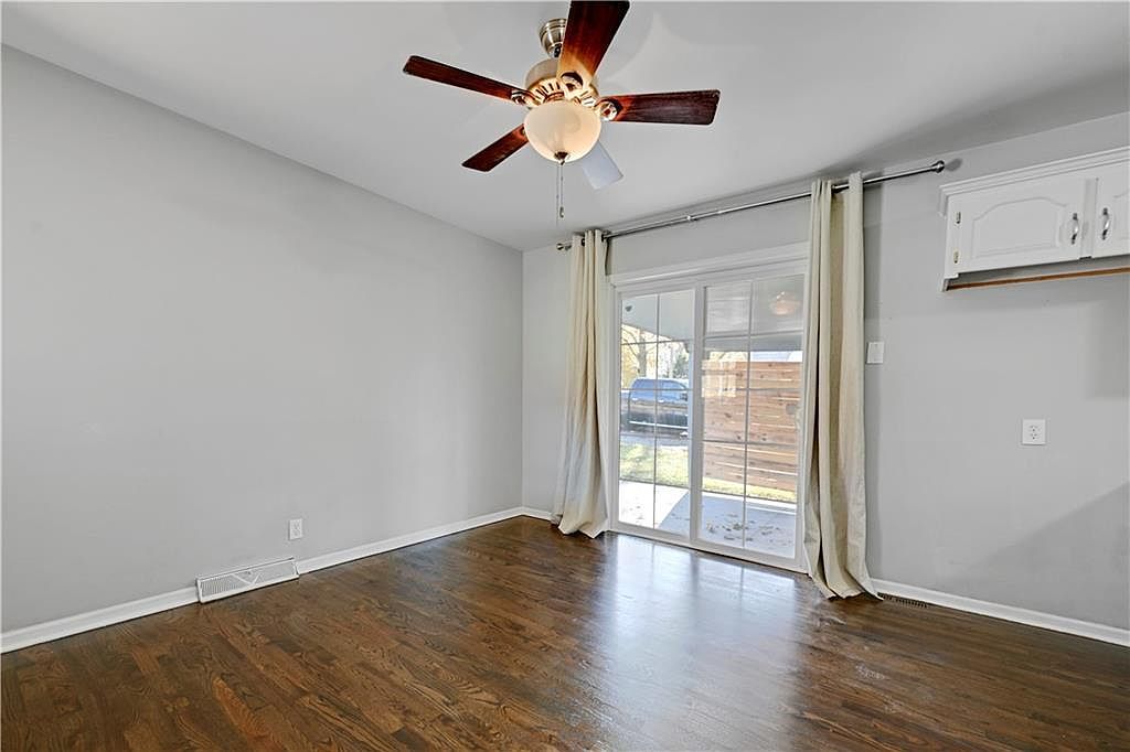 657 NE Russell Rd Kansas City, MO 64116  | Single Family