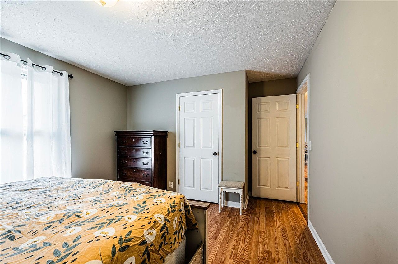 202 Powell Dr Scottsville, KY 42164  | Single Family