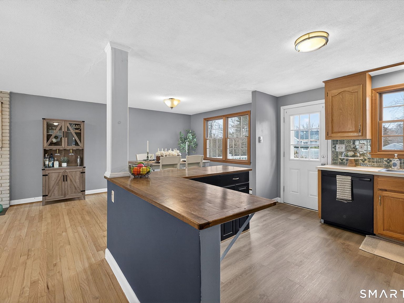 15 Blue Spruce St Middletown, CT 06457  | Single Family