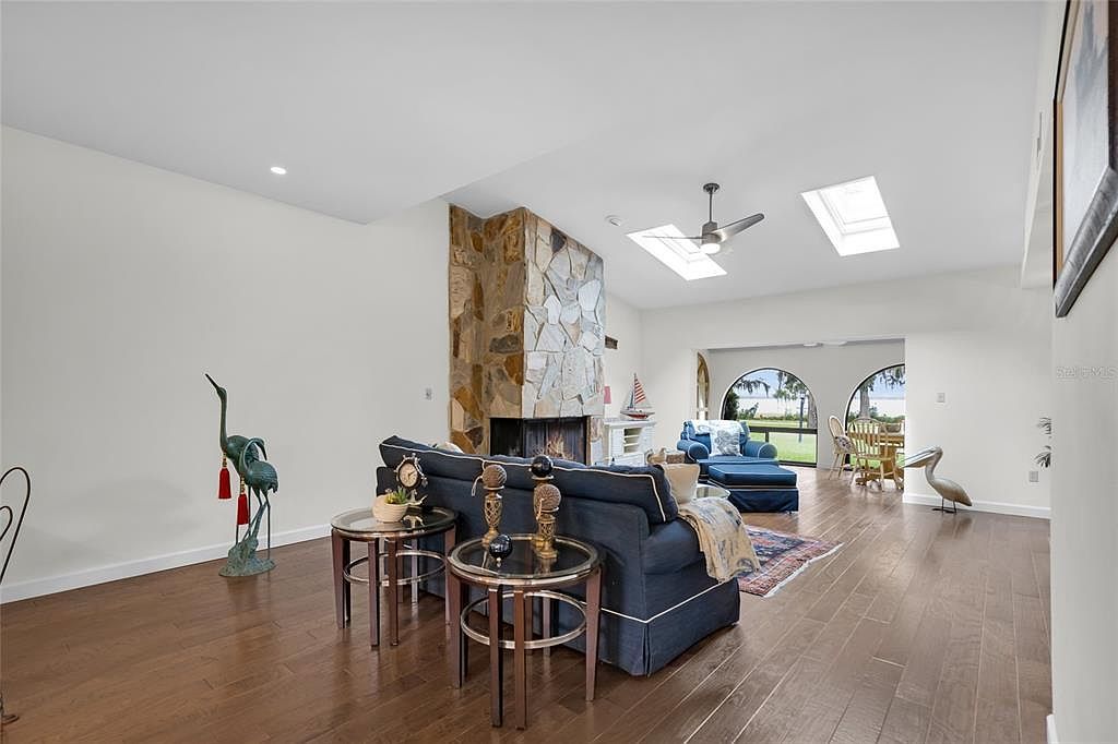 1111 Lakeshore Dr UNIT A3 Eustis, FL 32726 | Condominium