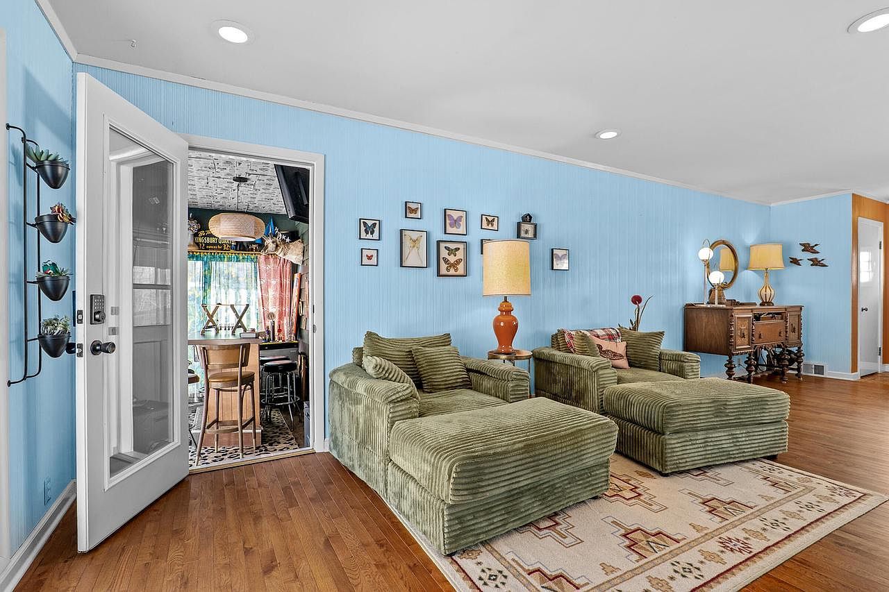 2112 Markham St Manitowoc, WI 54220  | Single Family