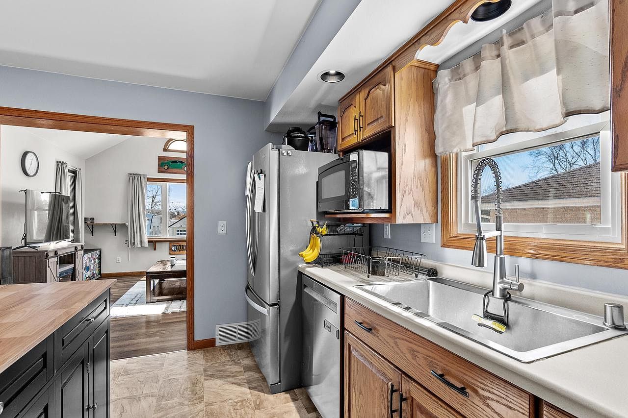 631 S 32nd St Manitowoc, WI 54220  | Single Family