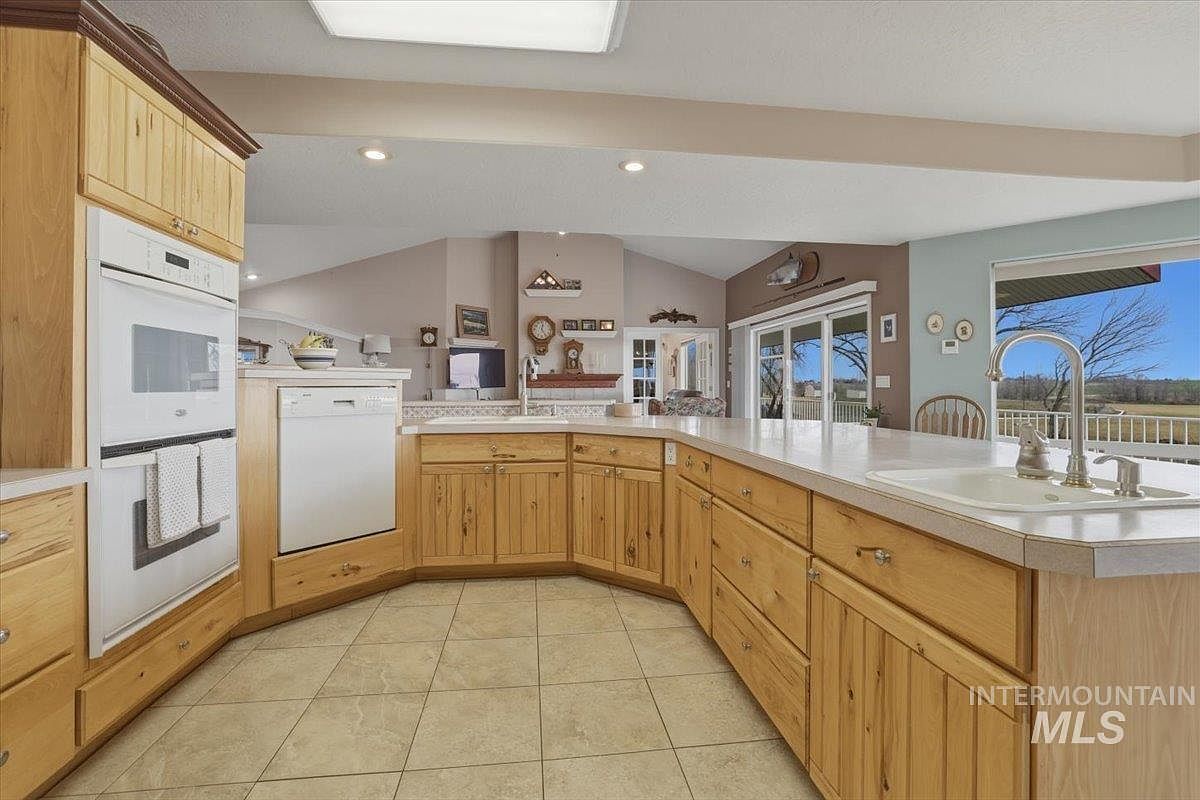 16921 Oasis Rd Caldwell, ID 83607  | Single Family