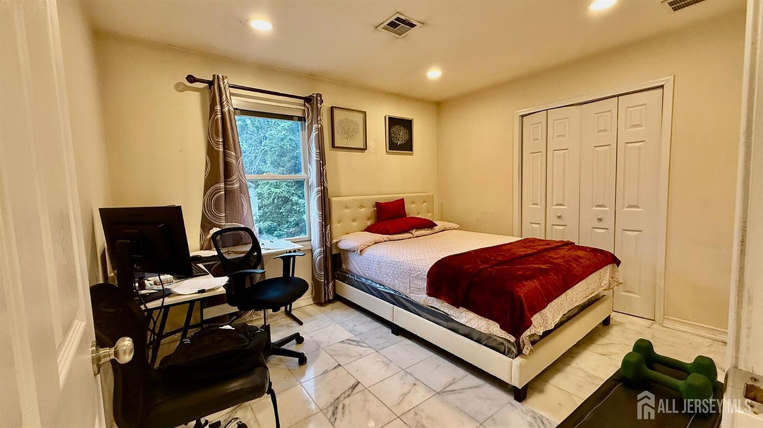 36 Fiume St Iselin, NJ 08830  | Single Family