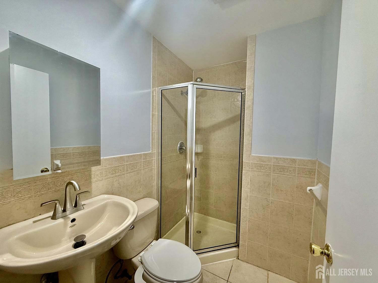 1404 Edison Glen Ter Edison, NJ 08837  | Condominium