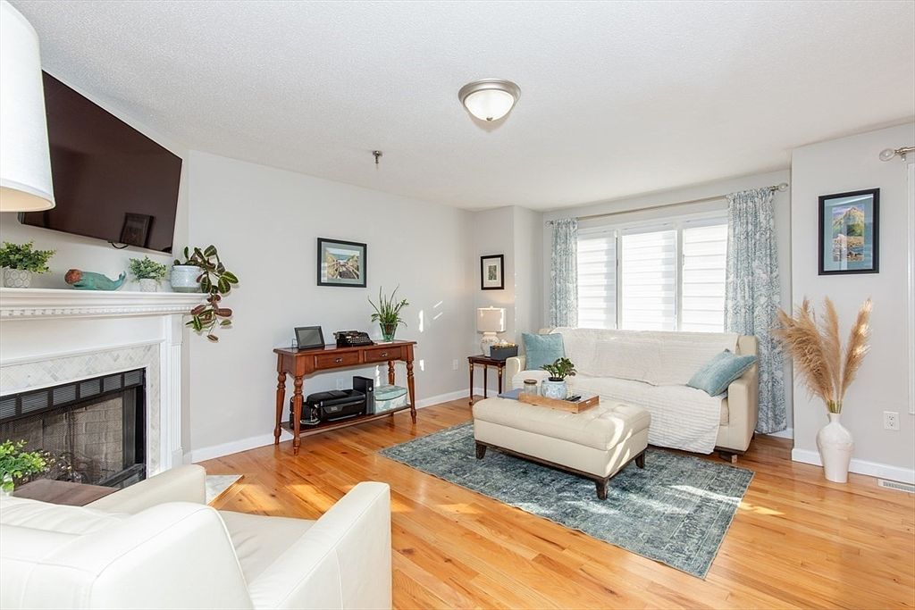 51 Tobey Rd Unit 46 Dracut, MA 01826  | New build