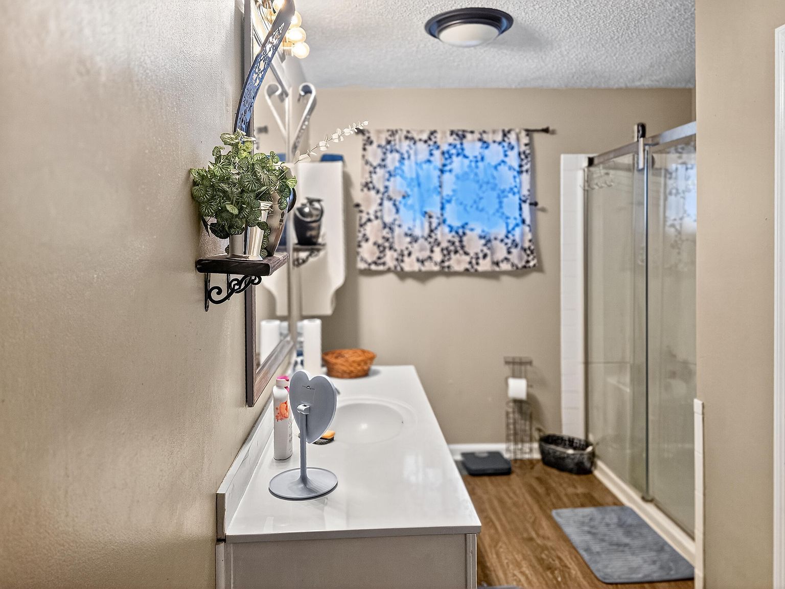 8 Phillips Dr Fort Oglethorpe, GA 30742  | Single Family