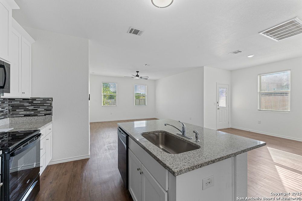 6630 Freedom Rdg San Antonio, TX 78242  | Single Family