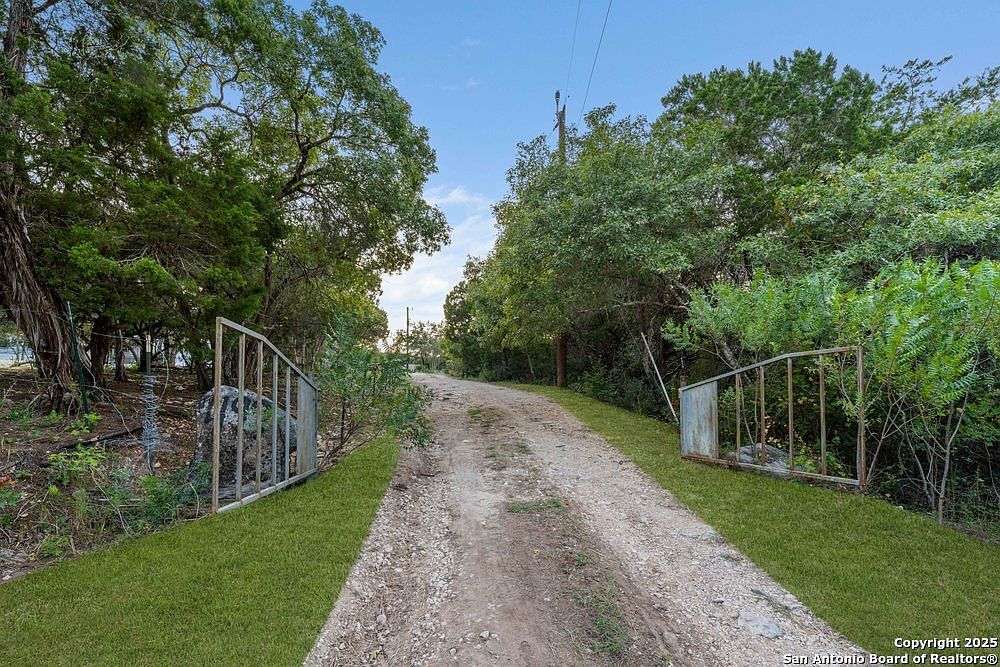 499 Private Road 180 Helotes, TX 78023  | Single Family