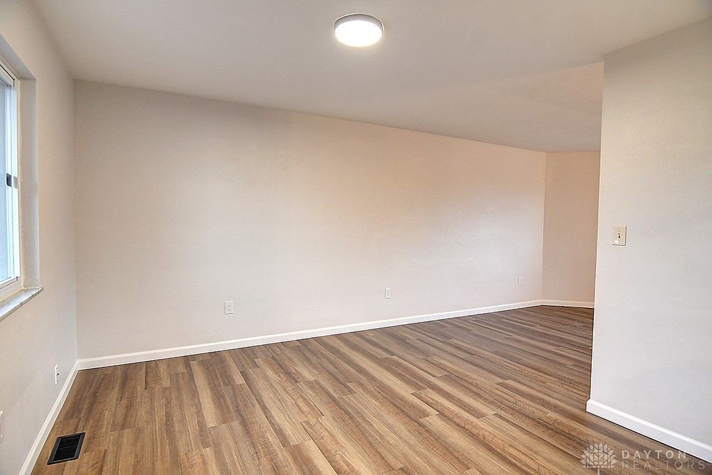 1633 Phyllis Ave Miamisburg, OH 45342  | Single Family