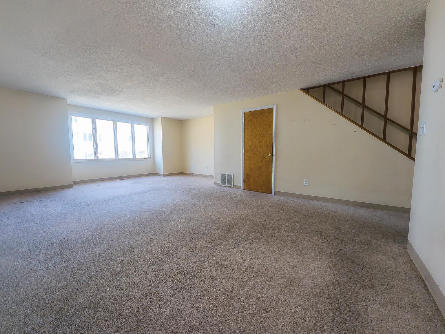 56 Merrimack Dr Merrimack, NH 03054  | Condominium