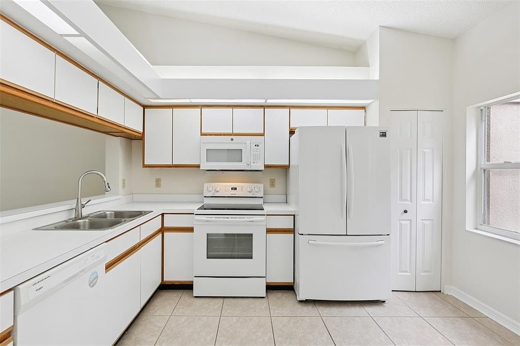 5215 Lochmead Ter Zephyrhills, FL 33541 | Single Family