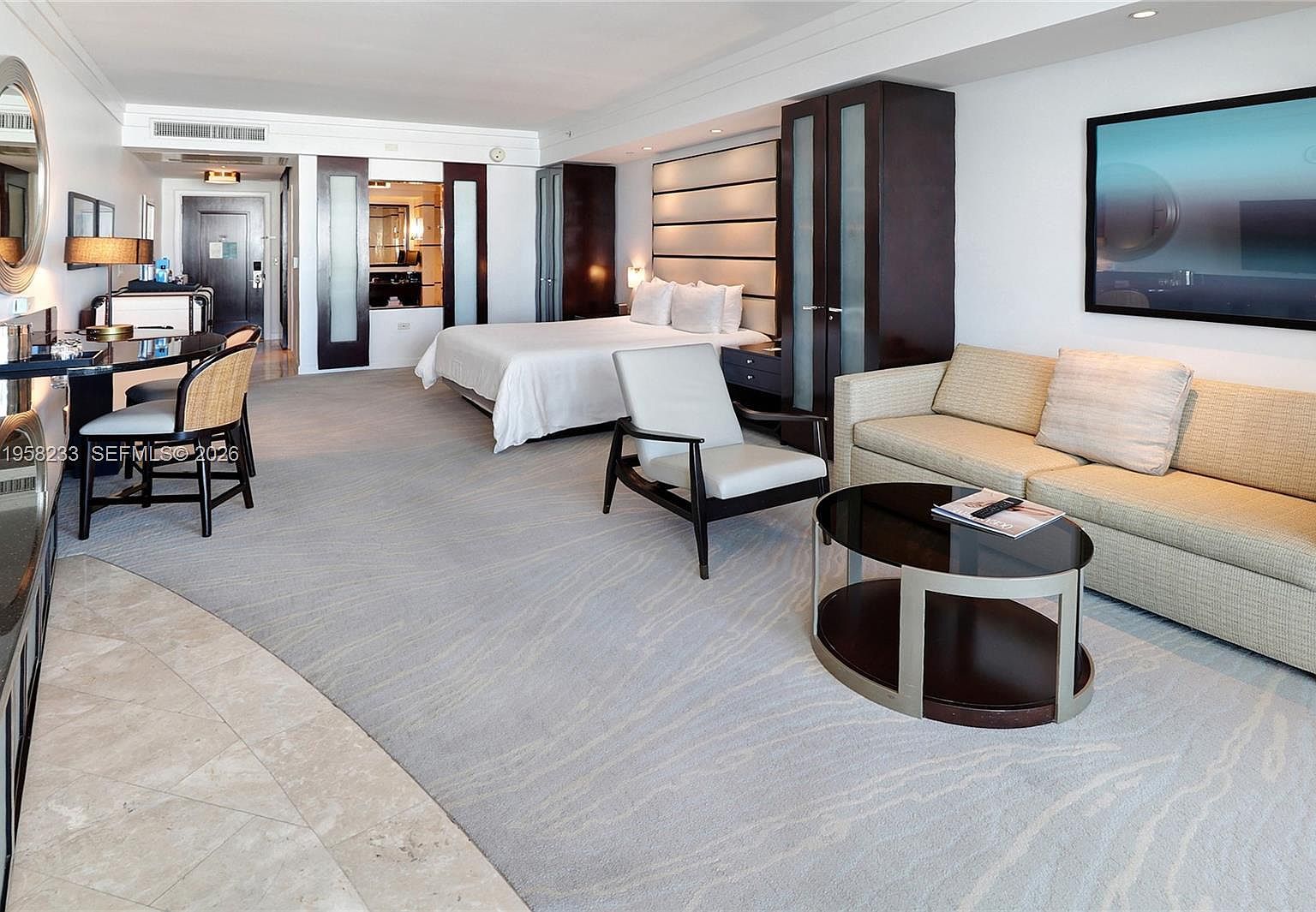 4391 Collins Ave #1703 Miami Beach, FL 33140 | Condominium