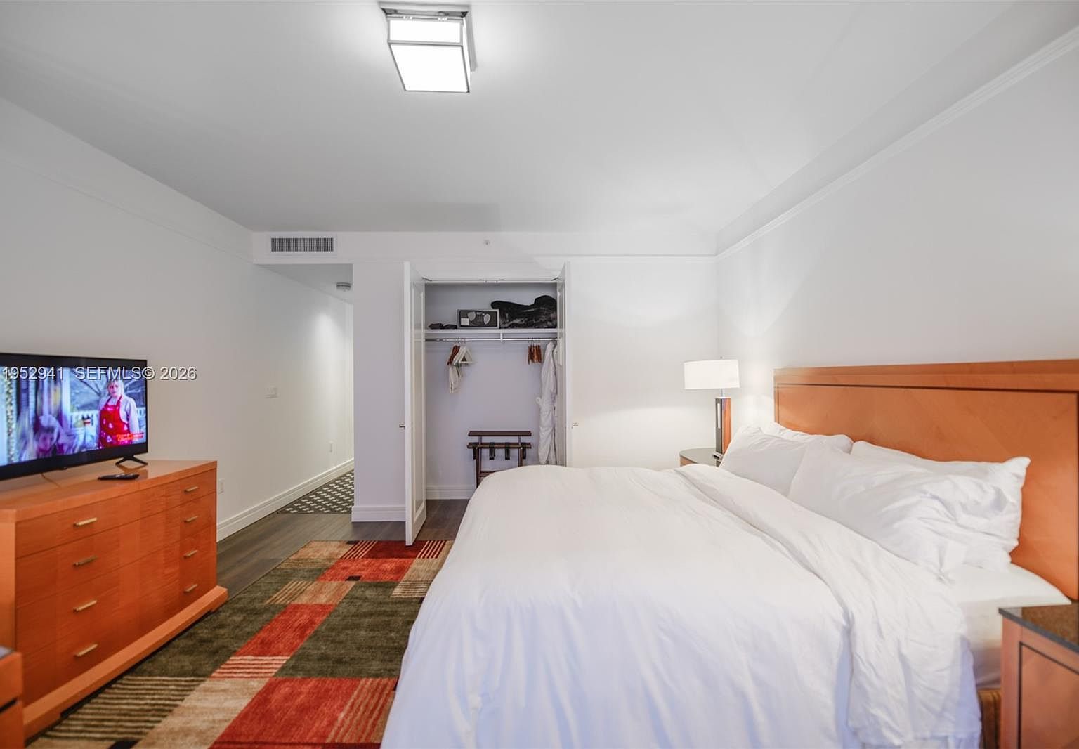 1435 Brickell Ave #3510 Miami, FL 33131  | Condominium