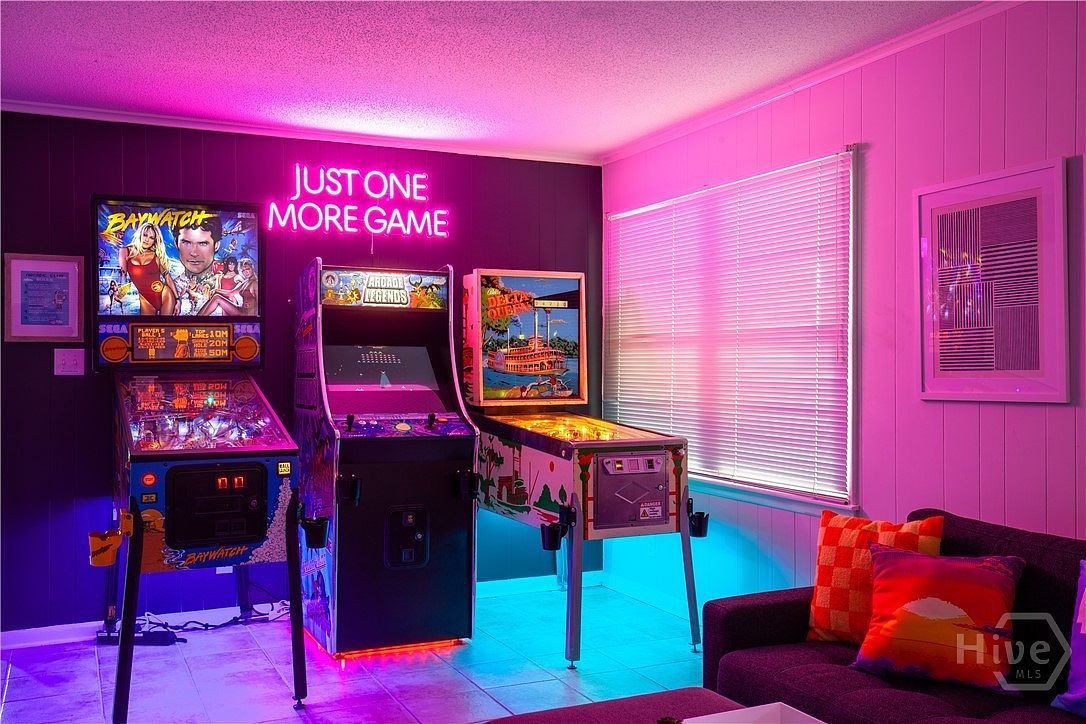 9 10th St Tybee Island, GA 31328 | Single Family