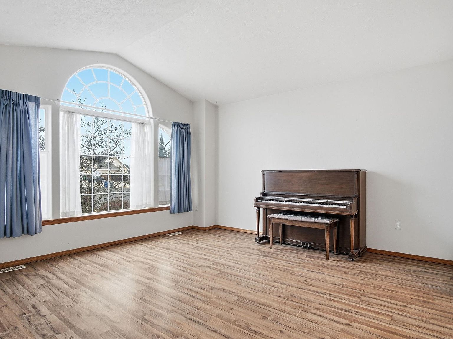 2826 W Hawthorne Rd Spokane, WA 99208 | Single Family