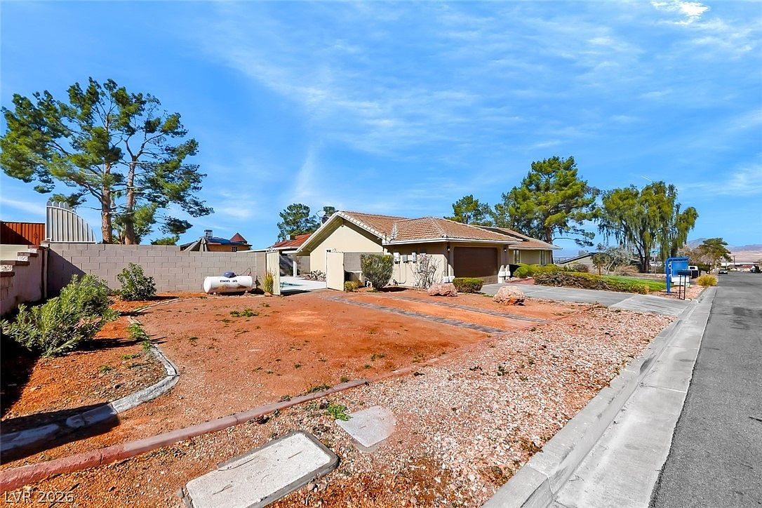434 Crestway Rd Henderson, NV 89015  | Single Family
