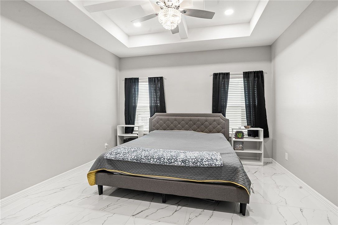 102 Prestwick Dr Portland, TX 78374  | Single Family