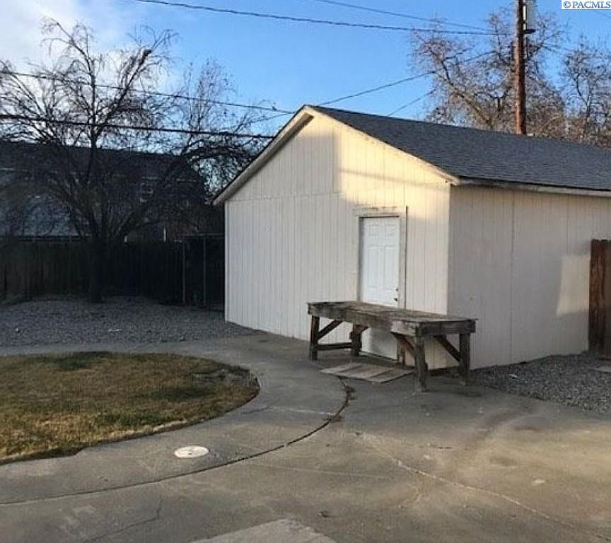 303/305 Bernard Ave Richland, WA 99352  | Multi Family