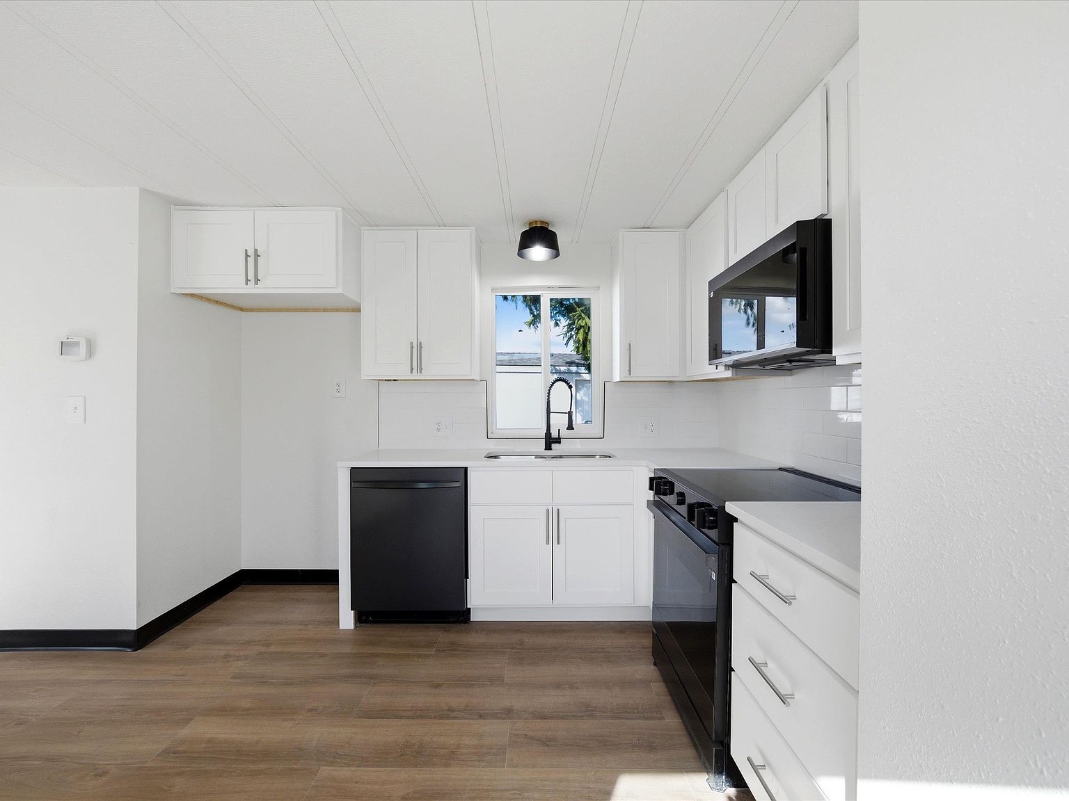 3324 W 19th Ave Trailer 71 Kennewick, WA 99338  | New build