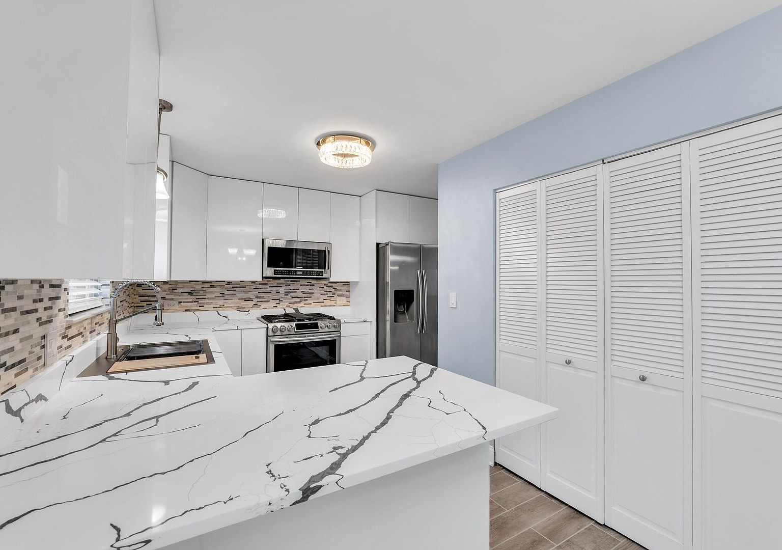 2010 N Nicole Ln Round Lake Beach, IL 60073  | Single Family