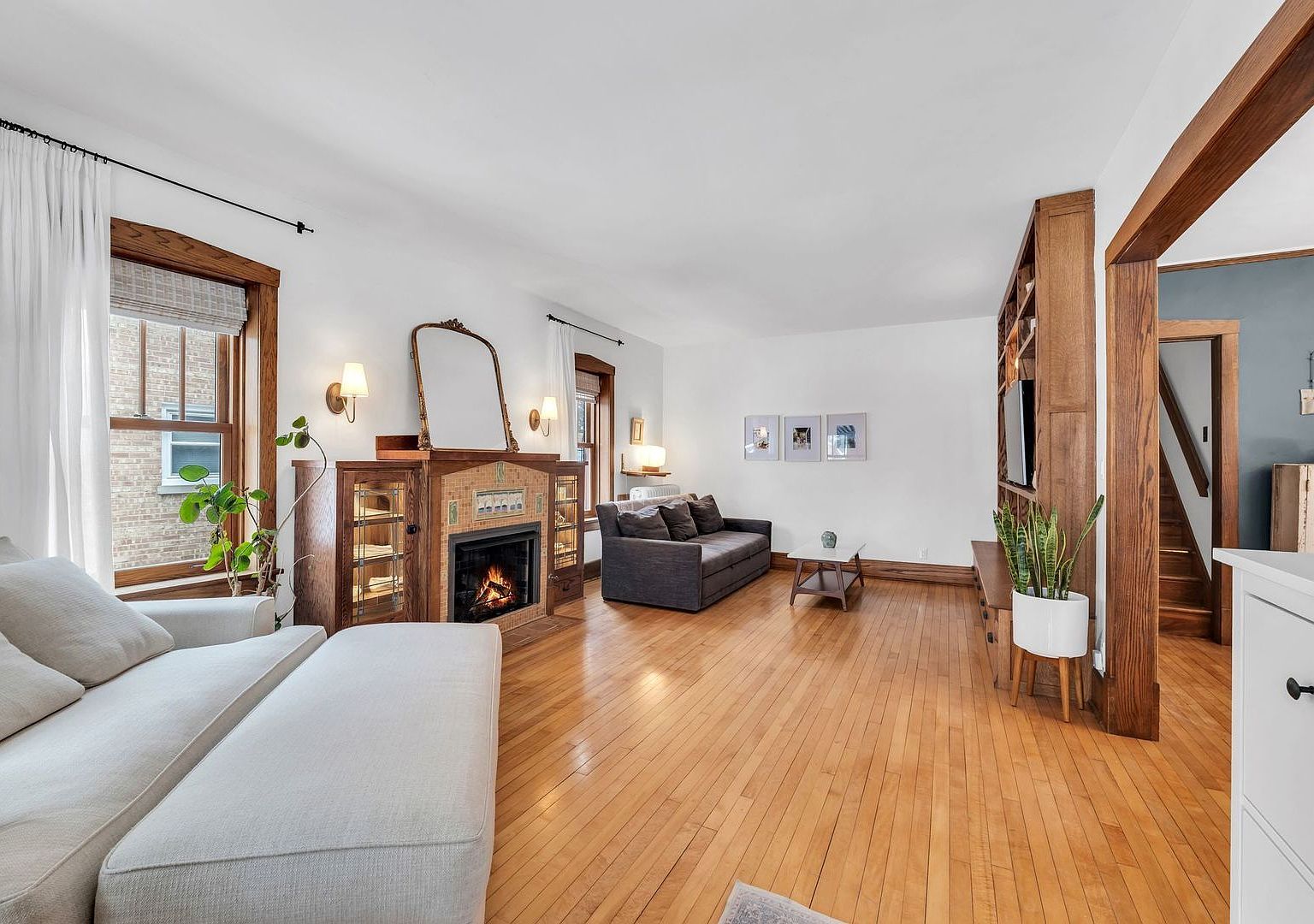 17 S Maple St Mount Prospect, IL 60056  | Single Family