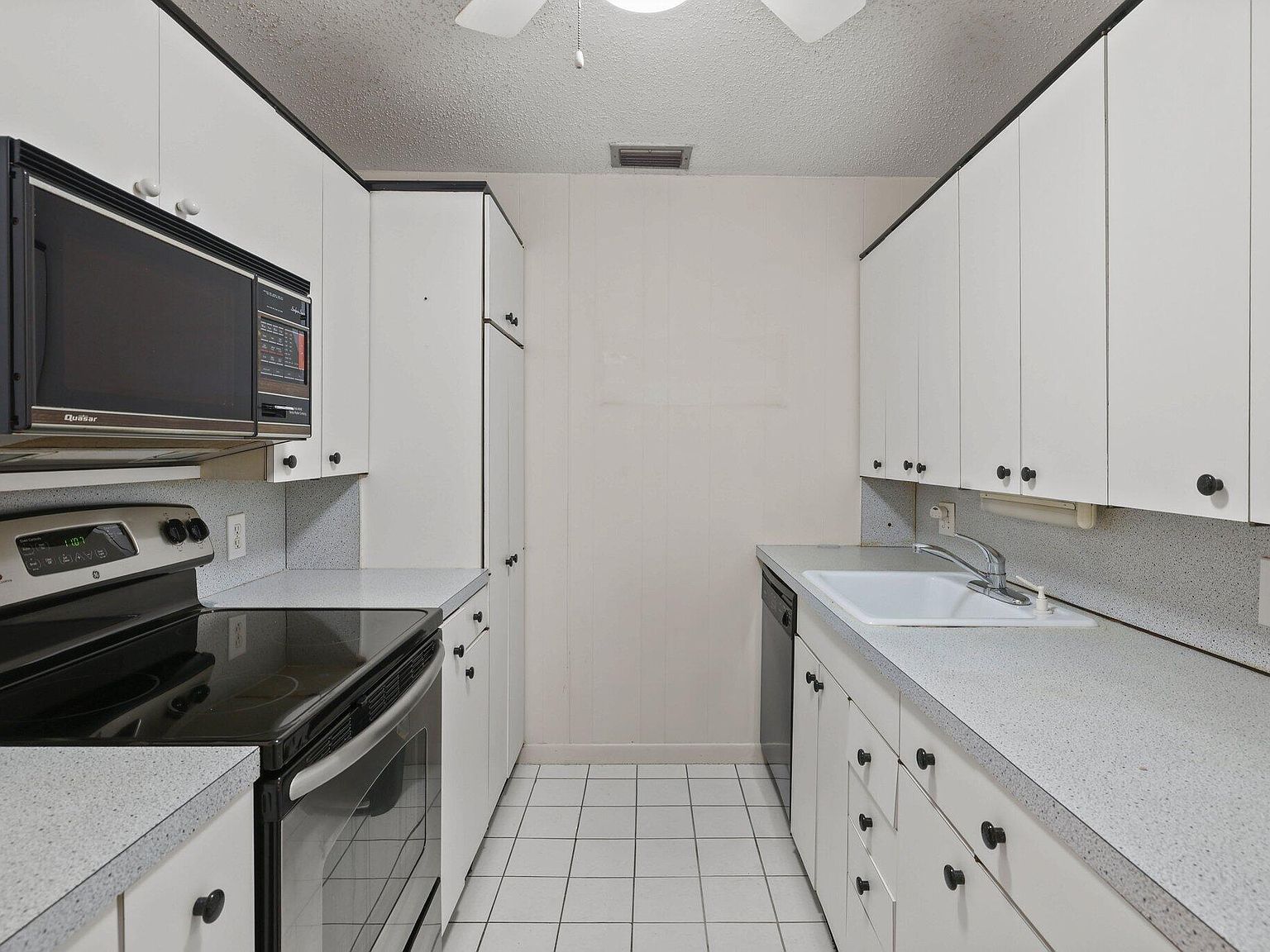 1912 Palmland Dr #3 Boynton Beach, FL 33436  | Condominium