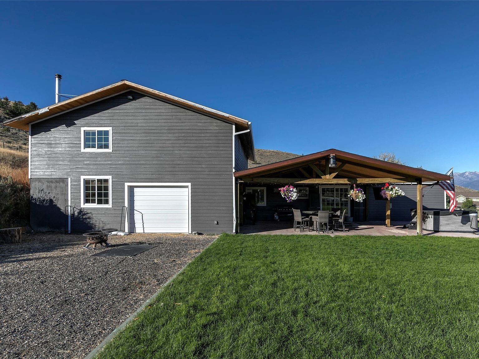 843 Mystic Horse Ln Corvallis, MT 59828  | New build