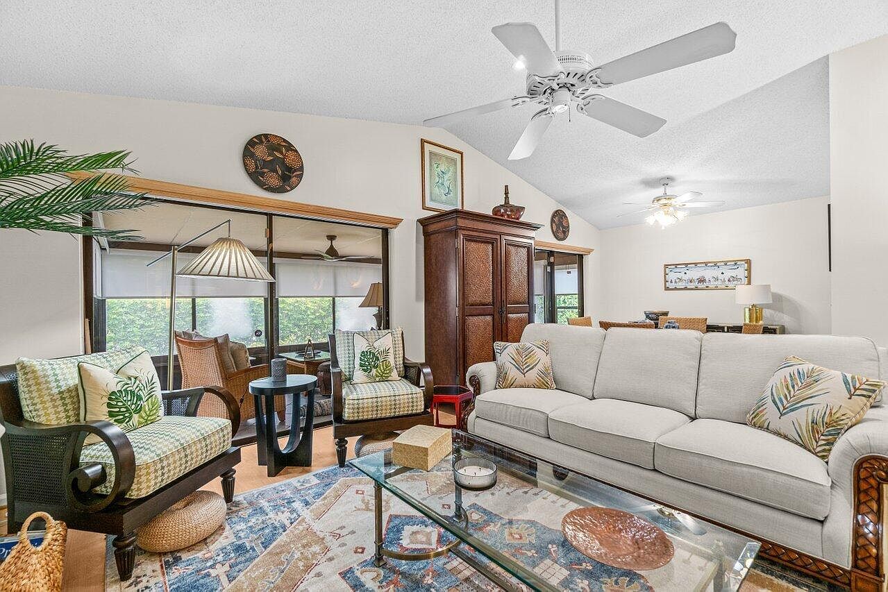 77 Ironwood Way N Palm Beach Gardens, FL 33418  | Single Family