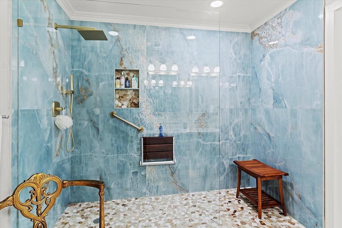 10920 Crown Colony Dr APT C Austin, TX 78747  | Condominium