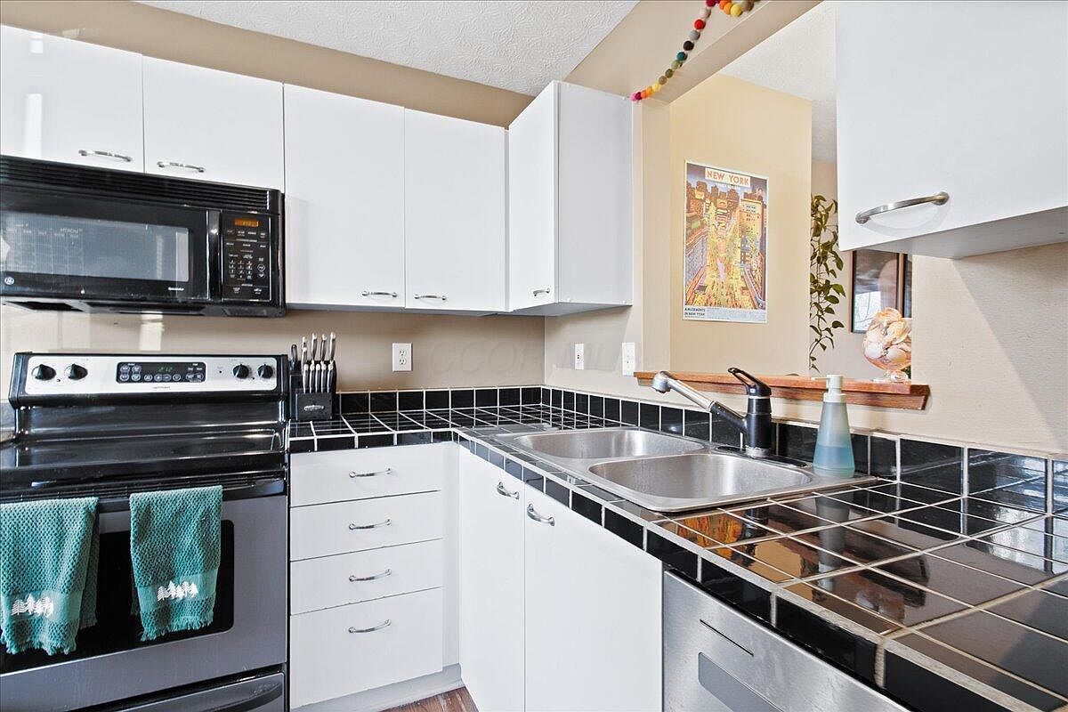 2202 Sandman Dr #56E Columbus, OH 43235  | Condominium